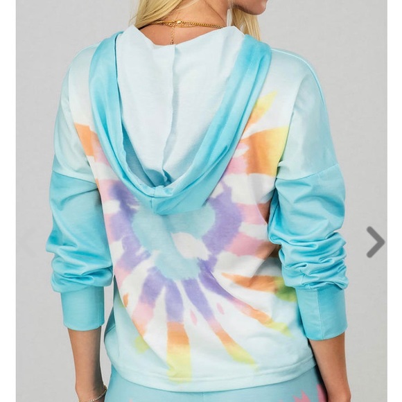 🔥 SALE Turquoise Multi Hoodie Top & Shorts Set - Picture 5 of 11